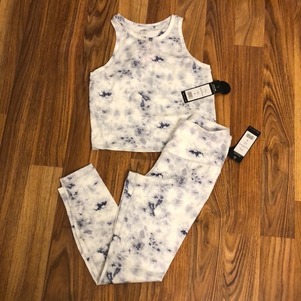 Yogalicious Lux Frosted Glass Light Grey Workout Set
